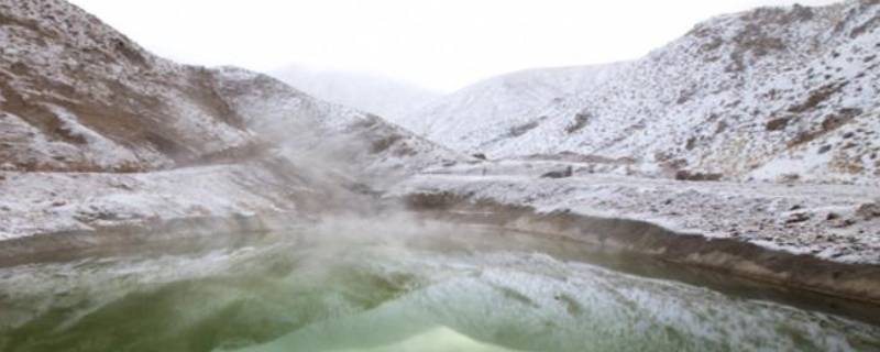 大柴旦附近的雪山叫什么山（大柴旦附近雪峰是什么山）