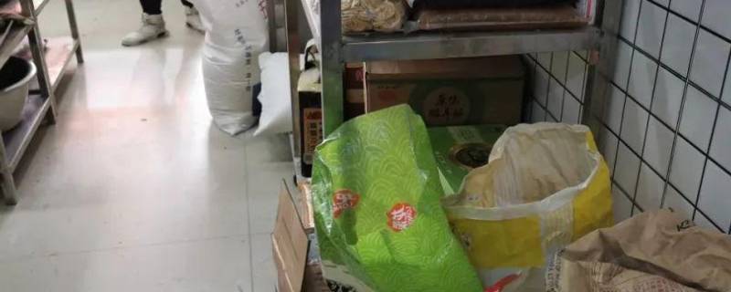 食品贮存离地离墙原因（食品贮存离地离墙是为了什么）