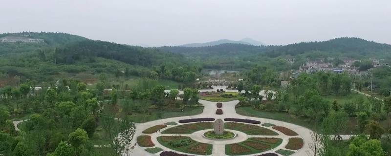 雨山区景点 雨石山景点