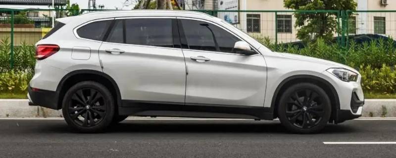 宝马x1刹车片多久更换（宝马X1刹车片多久换一次）