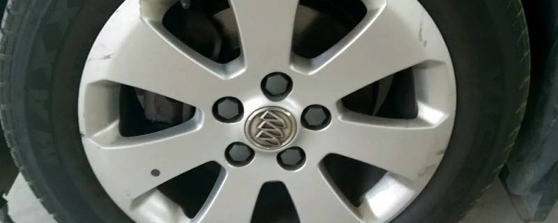 别克君威用什么轮胎（别克君威用的什么轮胎）