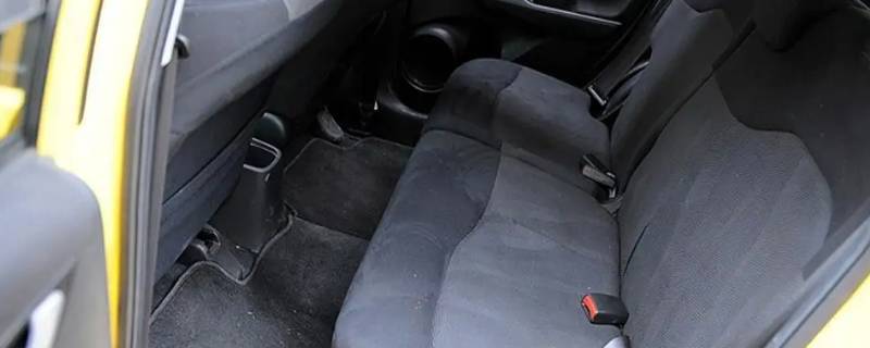 飞度后排座椅放倒开关在哪 飞度座椅怎么放倒