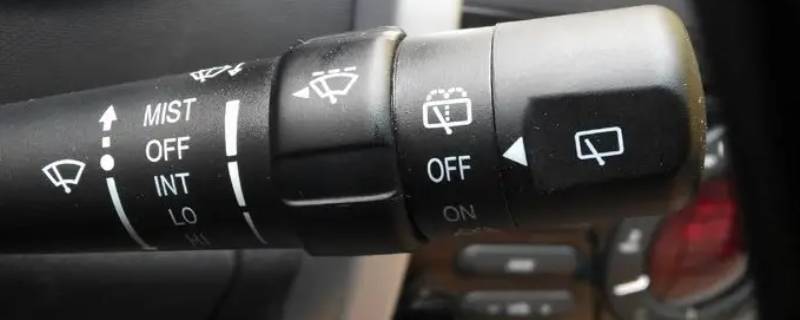 捷达雨刮喷水在哪 捷达雨刮水在哪里加