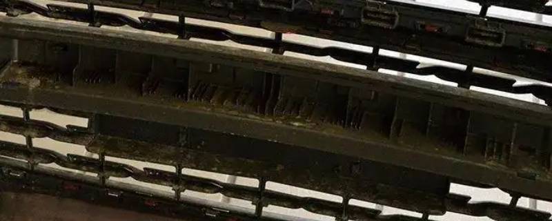 雪佛兰科沃兹保险丝盒在哪(雪佛兰科沃兹大灯保险丝在什么地方)