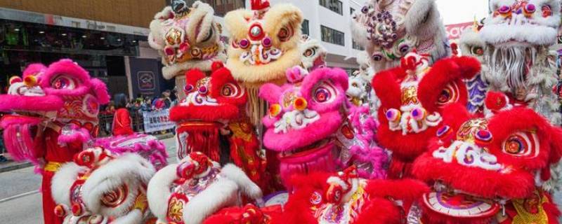 舞狮子朋友圈怎么配文（舞狮表演朋友圈配文）