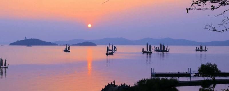 太湖秋天的景色的诗句 形容冬季太湖风景优美的诗句