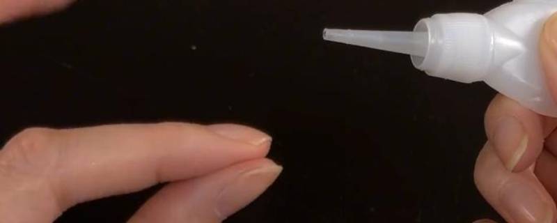 手粘胶水了怎么能洗掉（胶水粘在手上怎么能洗掉）