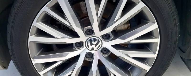 大众CC更换轮胎教程（大众cc轮胎怎么拆卸）