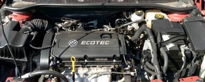 别克英朗发动机号在哪（别克英朗的车架号和发动机号在哪里）