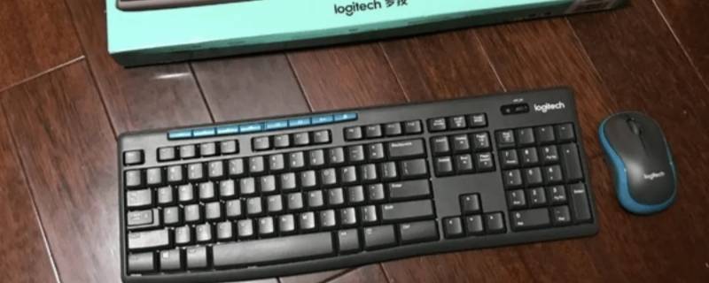 电脑键盘打不出字怎么回事（登录电脑键盘打不出字怎么回事）