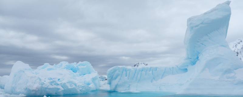 南极冰盖储存的水资源占地球淡水资源的百分之多少