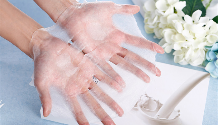 敷完面膜到底要不要洗脸