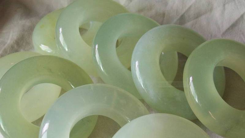 什么是岫玉(什么是岫玉值钱不)