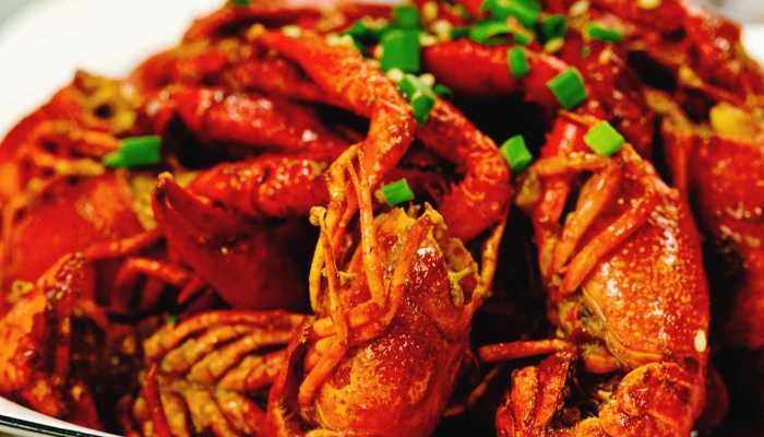 小龙虾焯水用冷水还是热水