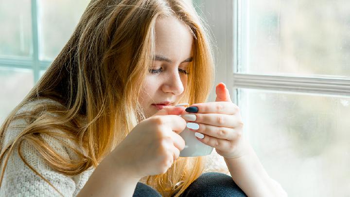 穿着暴露的女性是在引诱男人嘛 穿着暴露的女性是在引诱男人嘛为什么