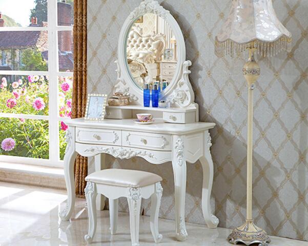 卧室小了怎样摆梳妆台（房间小怎么放梳妆台）