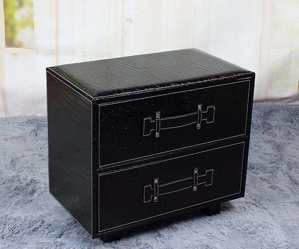 如何保养好皮质床头柜 皮质的床头柜怎么清理