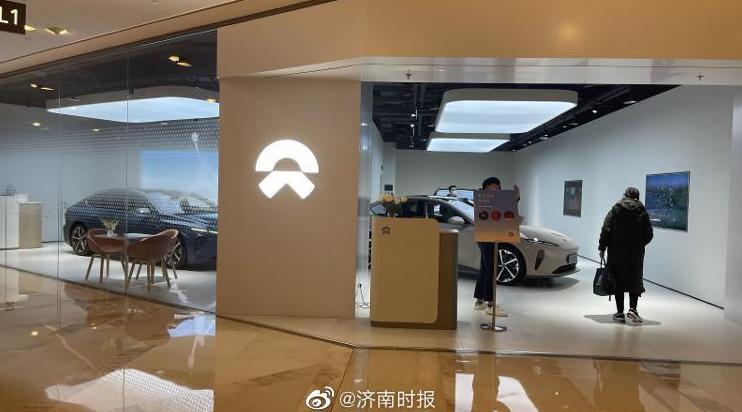 上海一蔚来试驾车冲进人行道 蔚来试驾活动