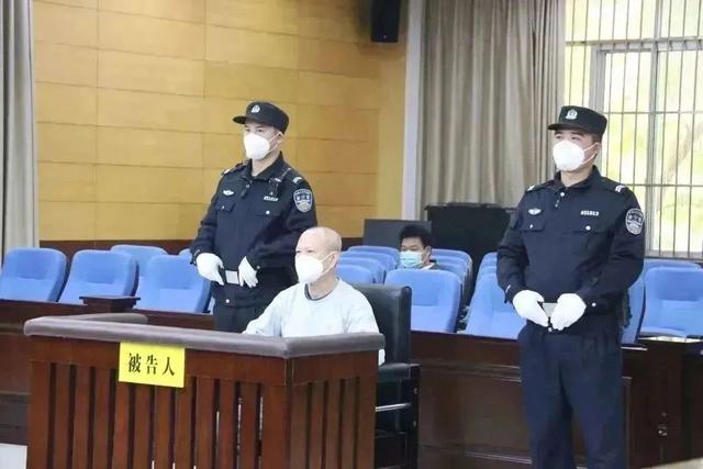 多次去澳门赌博的公安局长,受贿3854万被判刑!