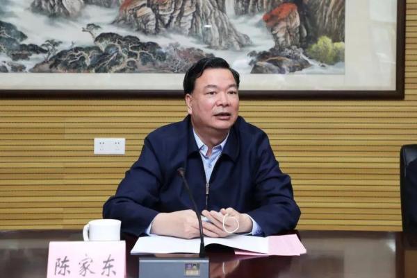 劳民伤财搞“政绩工程”,落马“老虎”、市委书记再被点名!