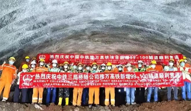 14年墨西哥撕毁百亿高铁合同，只赔中方810万，今项目被无限搁置