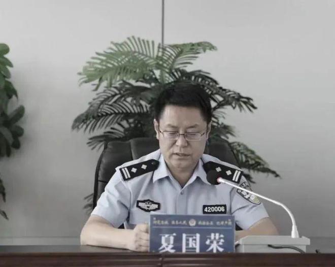 老公安包庇涉黑头目，原领导也被查