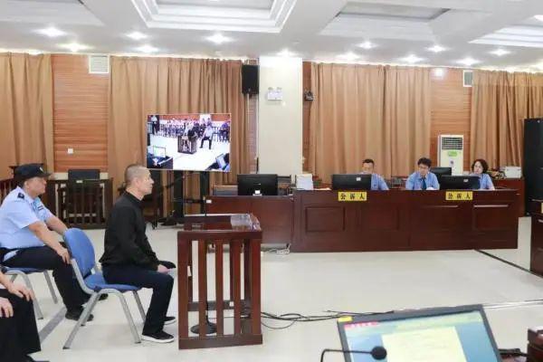 老公安包庇涉黑头目，原领导也被查