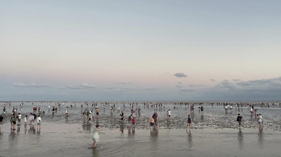 海滩女童走失：“野海滩”的另一面（野海滩危险）