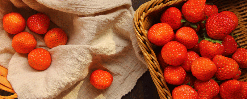 冬天草莓怎么保鲜不会烂（冬天草莓怎么保鲜不会烂呢）