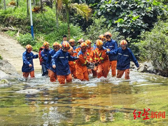 25人徒步海南吊罗山1人坠亡 海南吊罗山国家森林公园图片