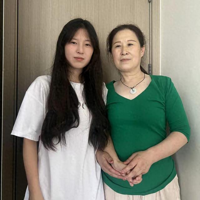 姜萍走红后，姜萍妈妈社媒账号首发声：女儿正在备考，谢谢大家的鼓励与支持